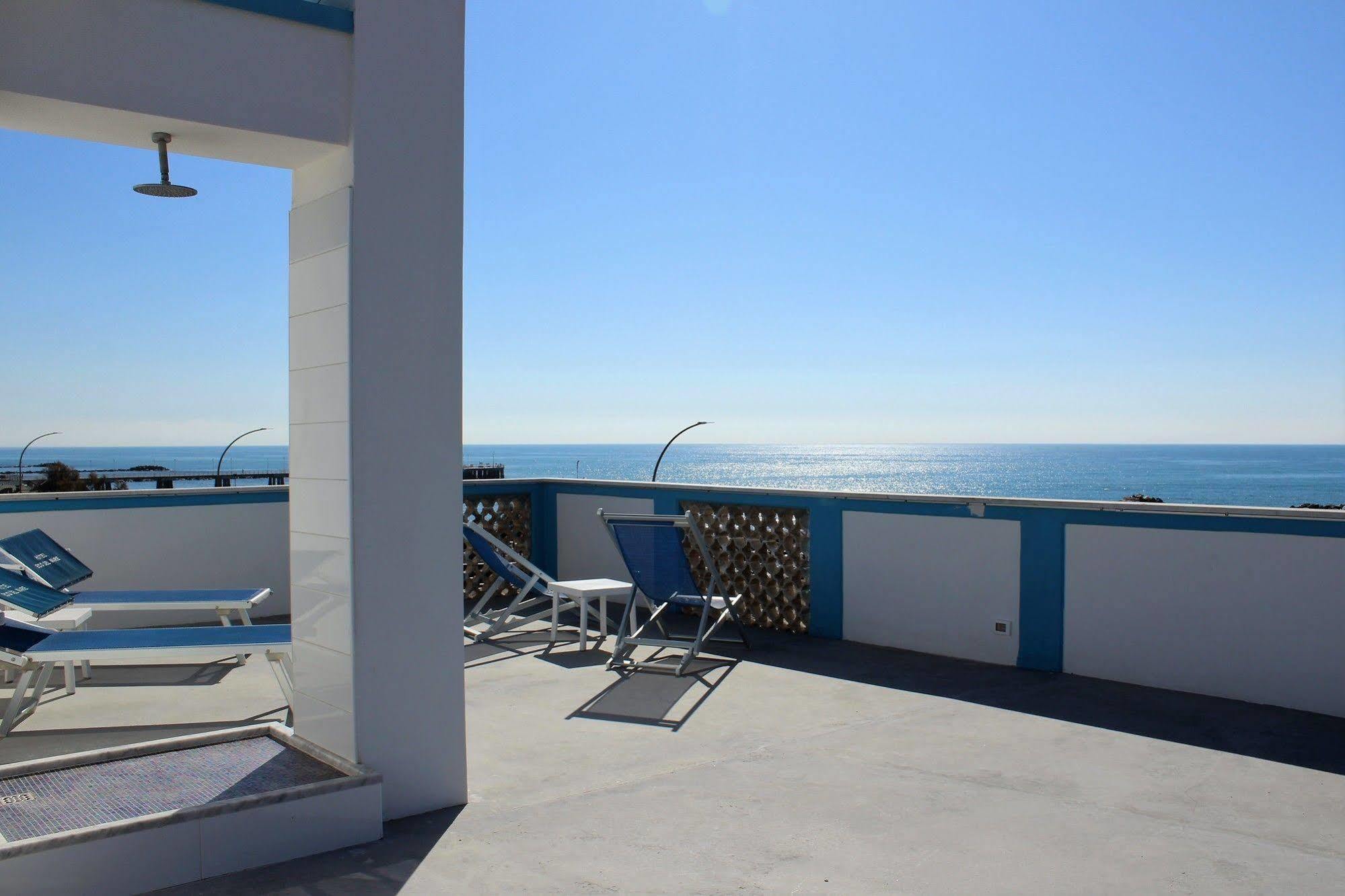 Hotel Eco Del Mare มารีนา ดิ มาซซา ภายนอก รูปภาพ