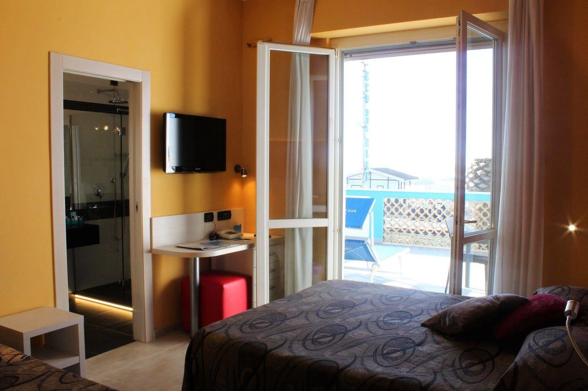 Hotel Eco Del Mare มารีนา ดิ มาซซา ภายนอก รูปภาพ