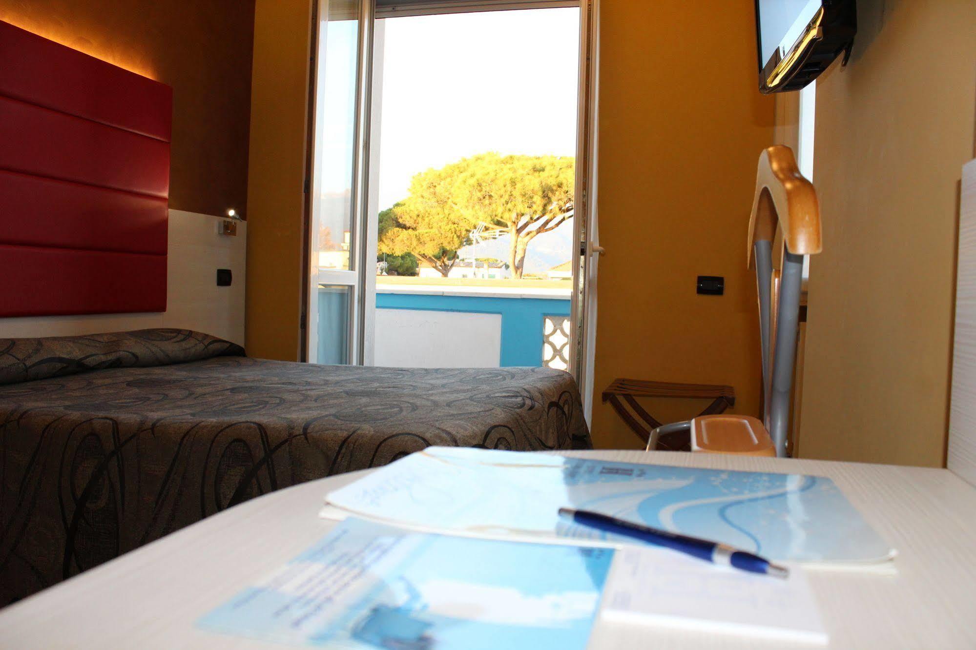 Hotel Eco Del Mare มารีนา ดิ มาซซา ภายนอก รูปภาพ